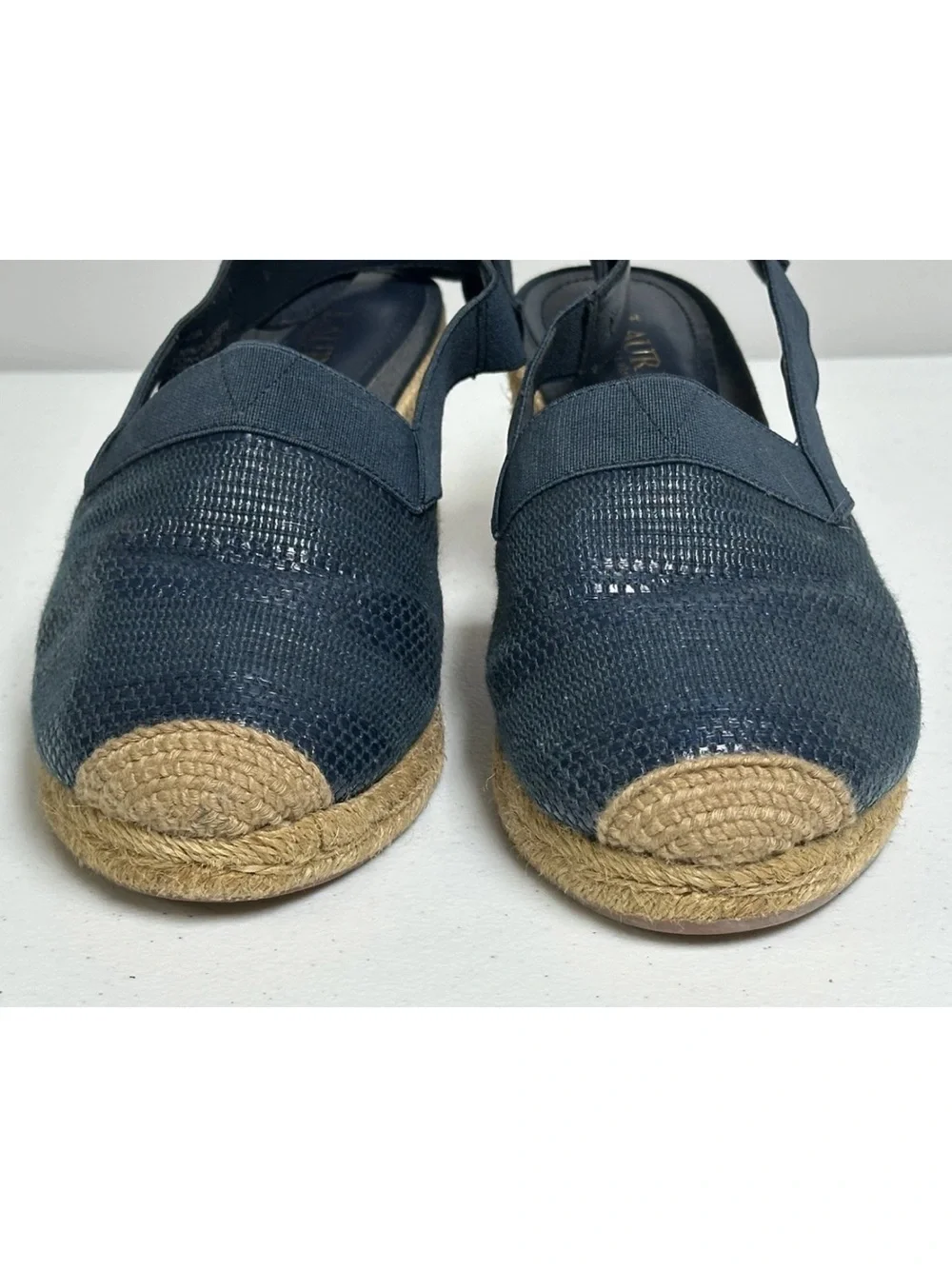 RALPH LAUREN Women’s Blue/Gold Burlap Mesh Wedge Shoe Size 9.5